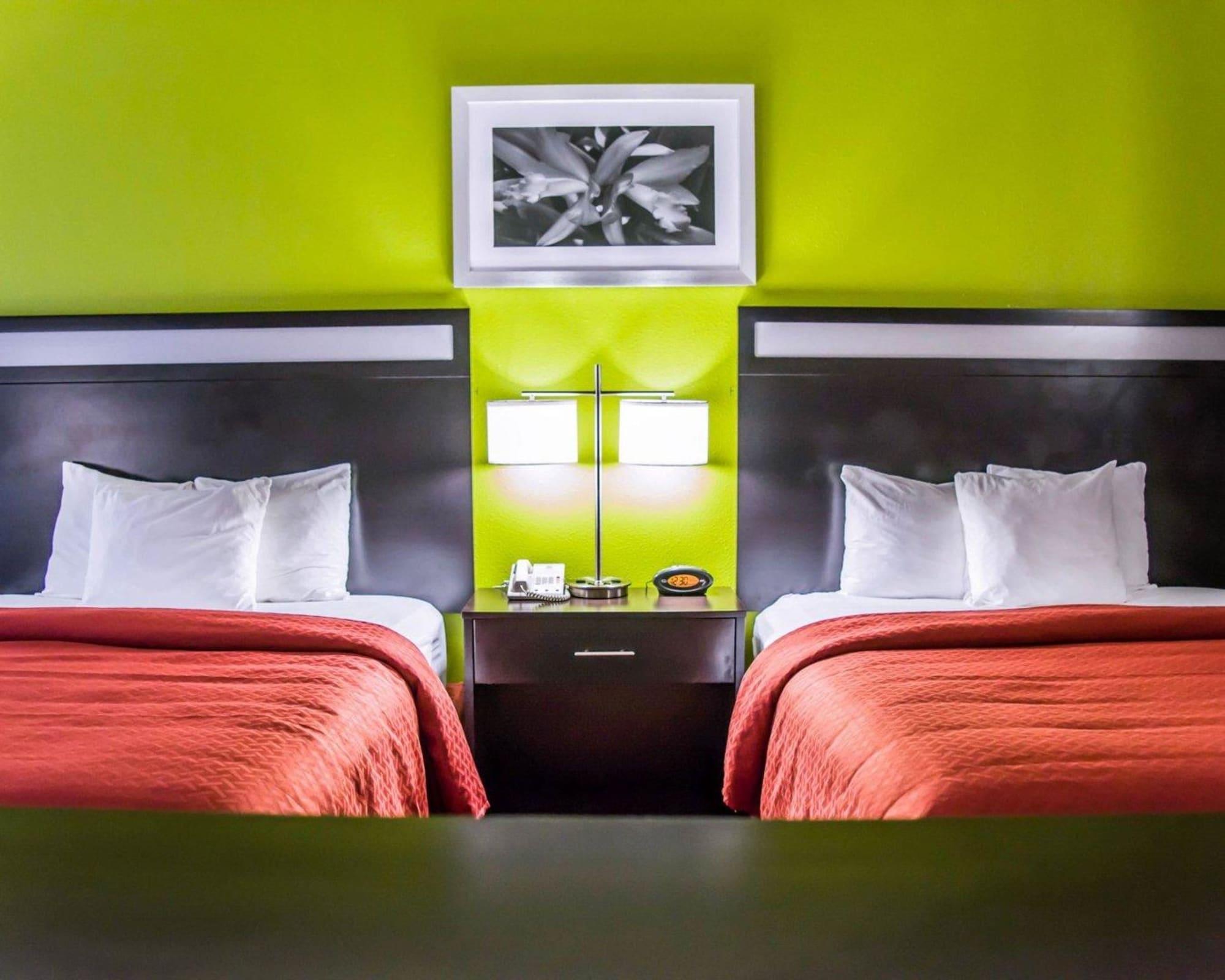 Quality Suites Fort Myers Airport I-75 Extérieur photo