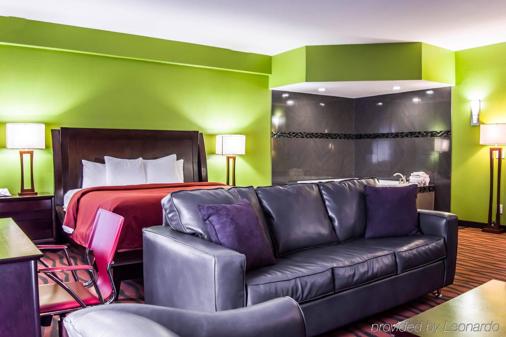 Quality Suites Fort Myers Airport I-75 Extérieur photo