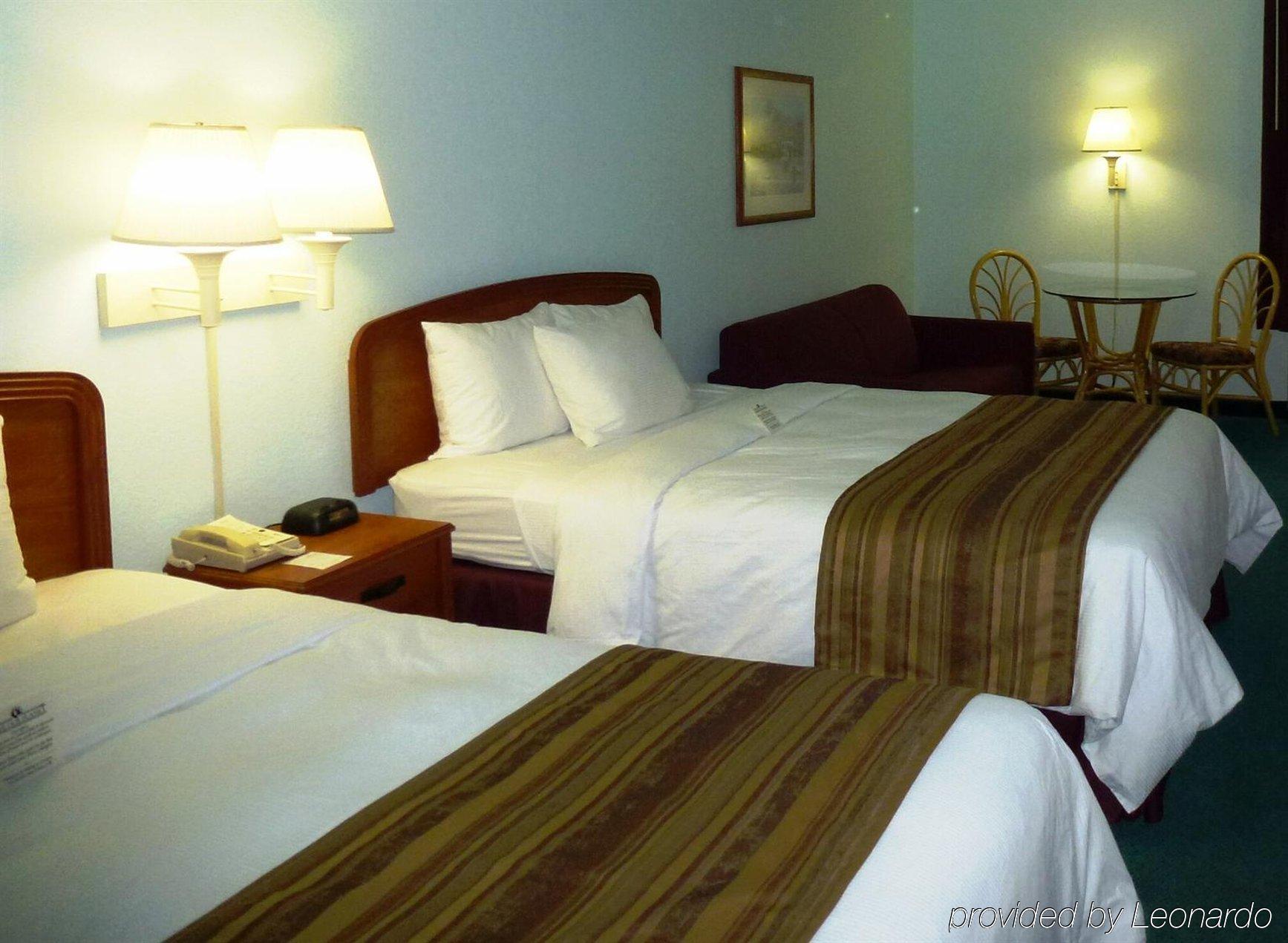 Quality Suites Fort Myers Airport I-75 Extérieur photo