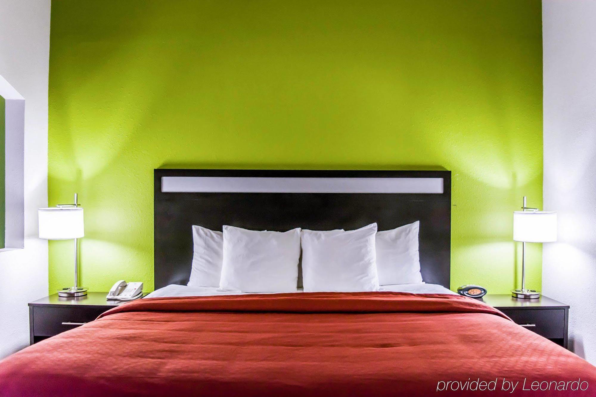 Quality Suites Fort Myers Airport I-75 Extérieur photo